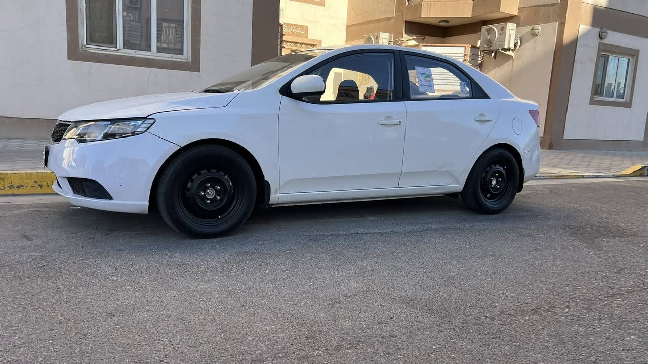 سلام عليكم سيراتو مديل 12 رقم بصره حداديه جديده مكينه   1600 دوش كير 6 نمر جاهزه كبل الشارع بس التبريد ضعيف شاشه كامره كهربايات جاهزه مابيه نقص بيها ضربه صفحه اليمنه جوه الايت مدكر صبغ شوي من البنيد وطخات مثل ماواضحه بل صور فقط راعيها يريد تحويل مكاني البصره قرب مستشفى الجهموري سعر 88 /*********** تصل وانه بل خدمه
