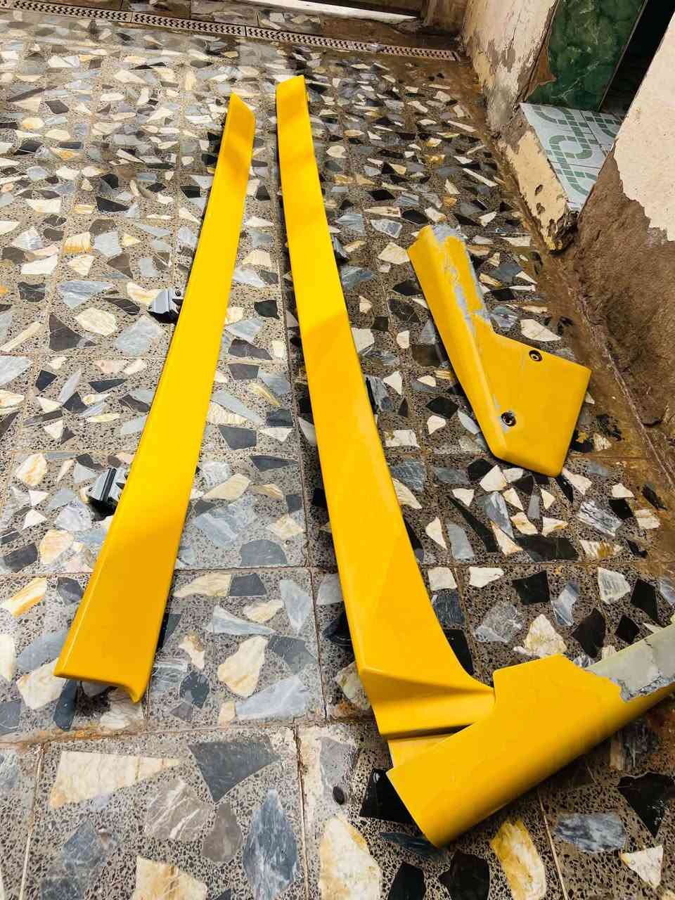 للبيع كاسحه وزعانف مال ميكه سبيس 
كاملات 
***********
