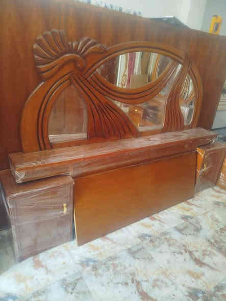 غرفه أم سته مستخدمه للبيع 
العنوان العزه القديمة 
***********
سعر 850وبي مجال
