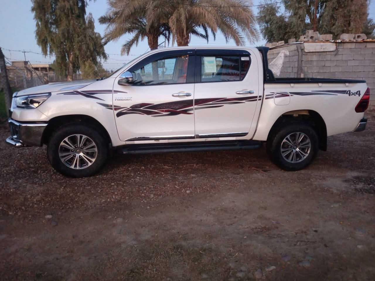 للبيع فورويل موديل 22 سعودي مكفولة كفاله عامه سبير ما نازل وضع شركه بصمه ماشيه 78  رقم دولي اربيل بسمي تحويل ثاني يوم 
***********
