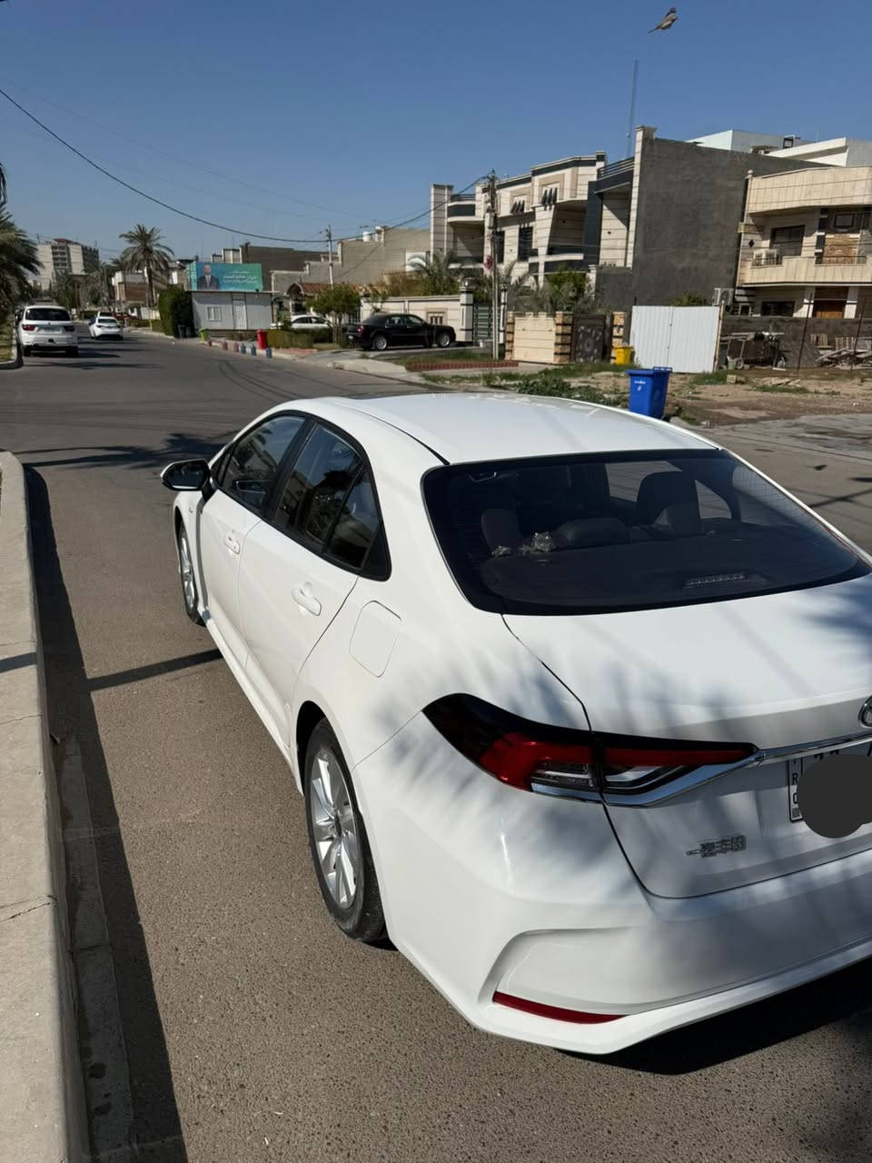 السلام عليكم
كورلا ٢٠٢٥ شكل الخليجي 

مكفوله السياره بيه شويه بارد بلجاملغ الامامي فقط 

ماشيه ١٥الف 

سياره فول موصفات 

بصمه 

فتحه سقف 

داخل جلد اسود

وباقي الموصفات المعروفه 

سياره رقم بغداد بسمي 

مكان السياره بغداد

السعر ١٥٢

***********
