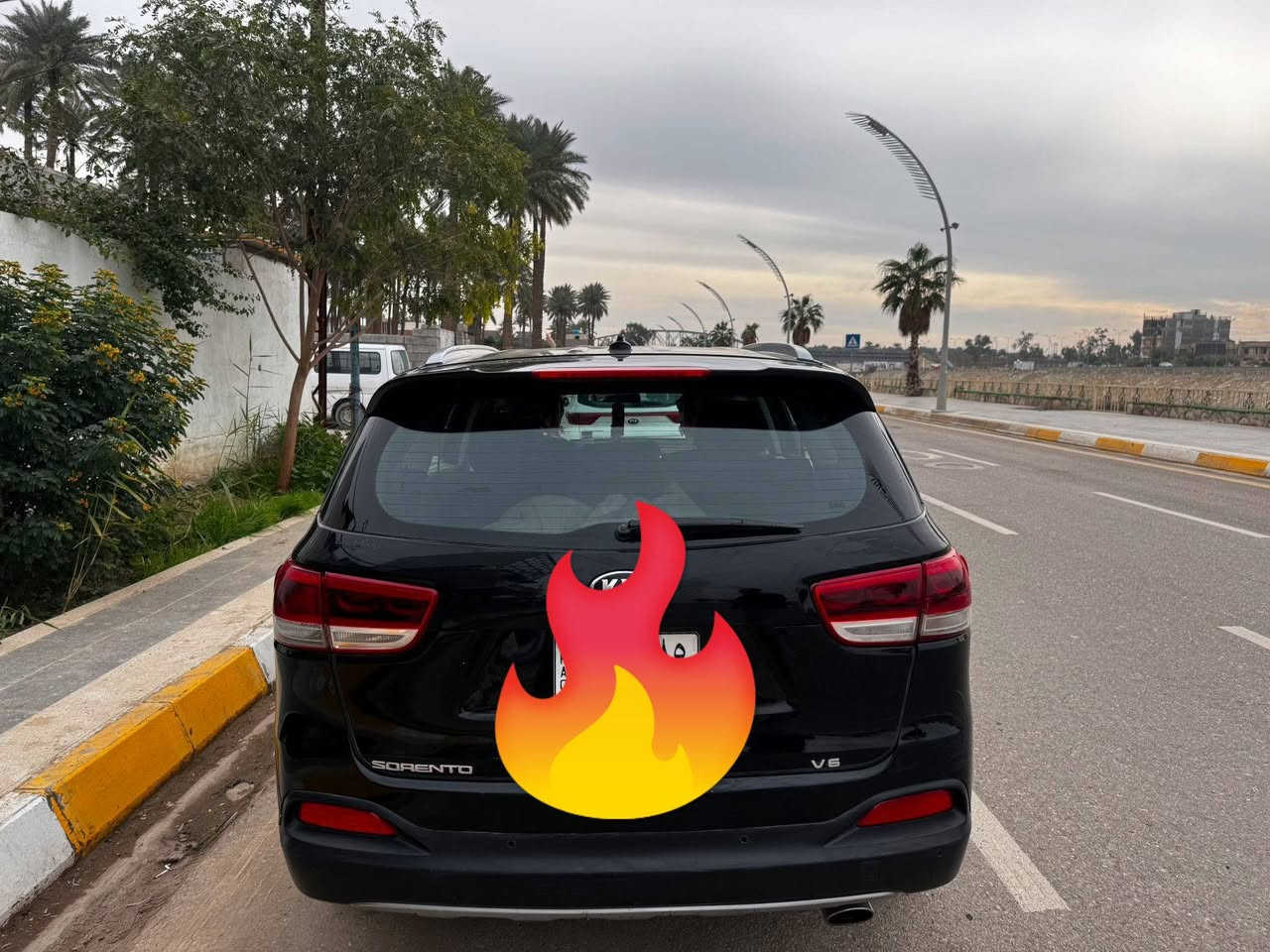 للبيع 
سورنتو 2017 وارد امريكي فئة LE
ماشية 51ميل فقط حقيقي 
رقم بغداد تحويل مباشر 
بيها صبغ بنيد وجنطة وجاملغ السائق 
كير محرك كفالة عامة 
 7 راكب 6 سلندر 
النظافة 100%
السعر 175 وبيها مجال 
صور الحادث مرفقات 

هاتف ***********
