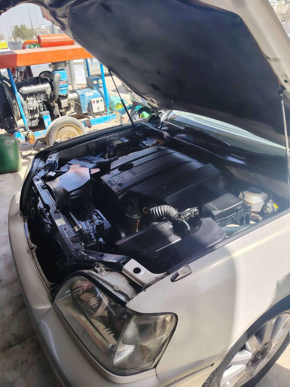 سلام عليكم تيوتا كراون ملكه 2002مدفوع گمرك باقي بس ع رقم سياره شاصي 75مكينه ديفور الجبير مكان السياره نجف *********** السعر 95وبيها مجال
