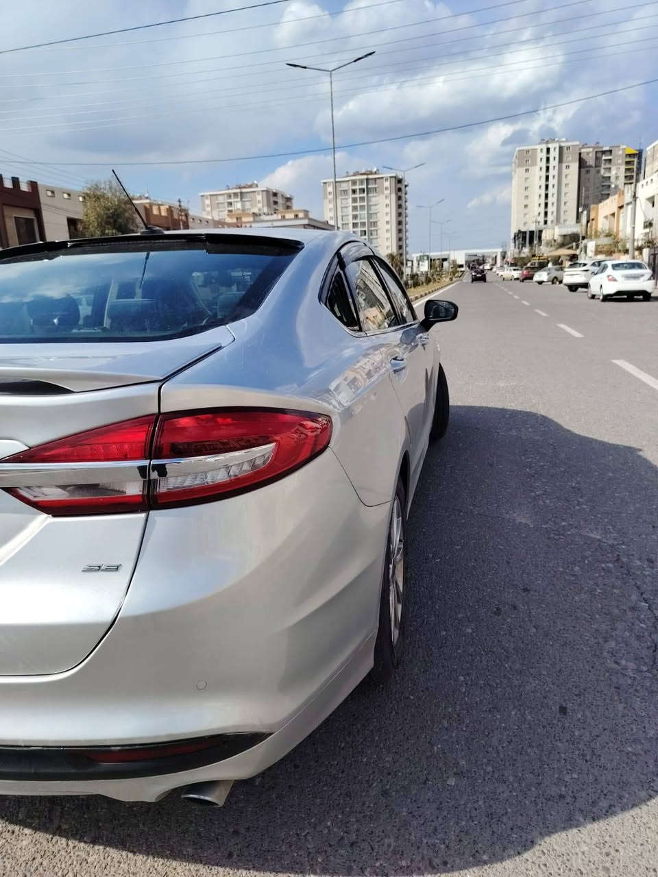 فيوجن 2017  se
محرك 2500 المرغوب
كير ماوس
بريك كهربائي
كشن كهربائي سائق وراكب
3 شاشات
لايت زنون
كامره خلفيه 
حساس خلفي
بصمة شغال
سويج عدد 2
تحديد سرعة
كود ابواب
بجم كبس بلادي
بدون ايرباك ( ايراكات كلهه بلاد )
ضرر جنطة فقط بدون دواخل
سيارة عليهه ادامة كاملة واطارات وبطارية جديدة
السيارة احلى هواي من الصور
عنوان اربيل السعر 128$
هاتف***********       *********** أربيل, العراق
