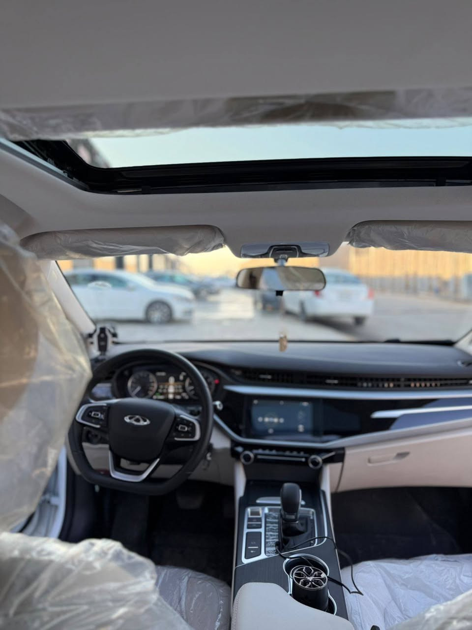 سلام عليكم من رخصة الأدمن سياره اريزو 5 فول 2024 شرط التحويل  مواصفات ماشيه 11 الف على ضمان الشركه 6 سنوات محرك كير كهربائيات سياره جديده كله شرط سعر السياره 122$ ورقه  وبيها مجال للطيبين عوزت افلوس وريد ابيعها سياره اجنن واقتصاديه لدرجه للأستفسار ***********
