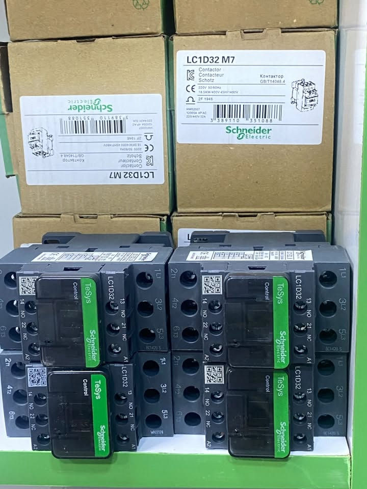 كونتكتر ABB125A
كونتكتر LSبازبر 160A
كونتكتر LS160A
كونتكتر LS135A
كونتكتر شنايدر فاتح غالق 50A
كونتكتر شنايدر50Aعادي
كونتكتر شنايدر رباعي 125A
(***********)
