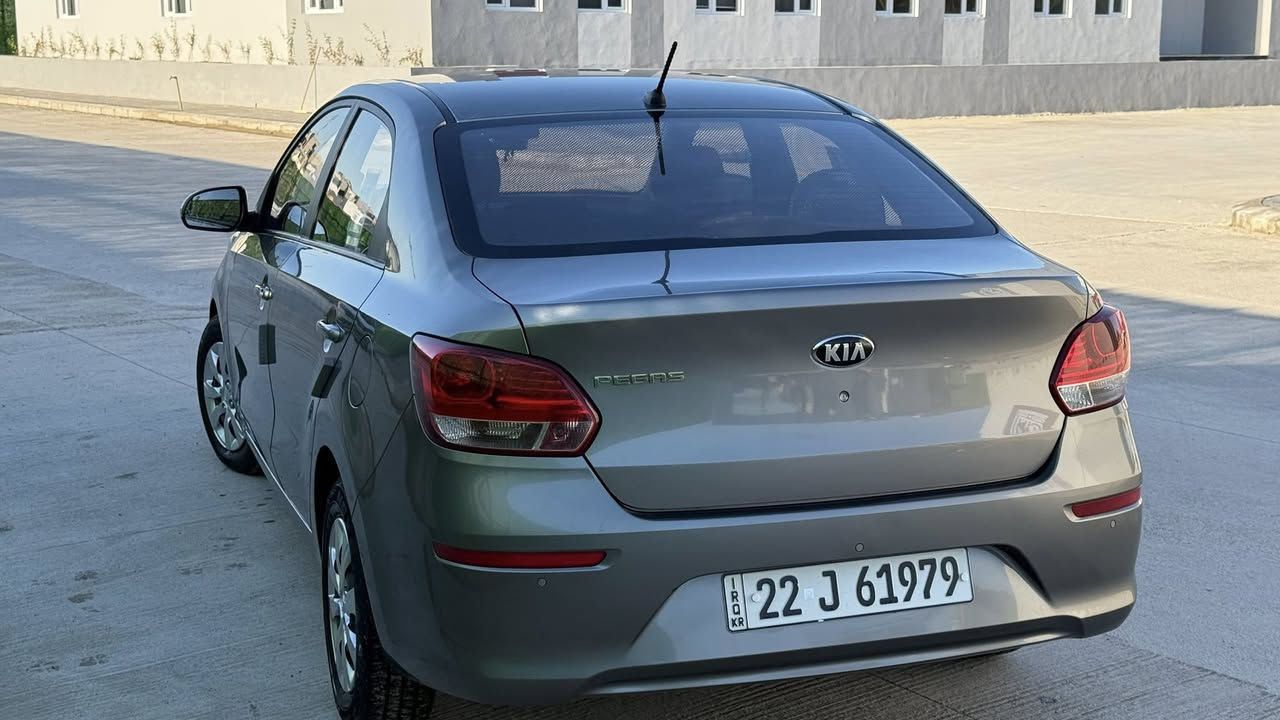 كيا بيكاس 2021  وارد خليجي
السيارة باسمي شرط التحويل سنوية جديدة 
مواصفات تحكم جهتين تثبيت سرعة حساس ضغط اطارات مانع انزلاق تحكم مري 
كير AT المرغوب 
سيارة بدون صبغ بدون بارد كلين 
ماشية 58 ماناقصها برغي 
***********
