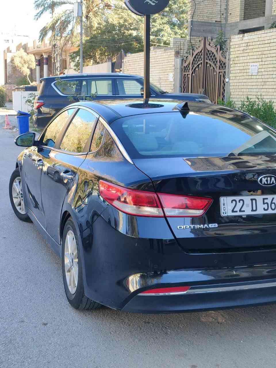 السلام عليكم
كيا اوبتيما  2018  السياره فول عده الفتحه والكشنات 
محرك :2400
المواصفات
تبريد ثلج 
شاشة اعطال
شاشه
رادارات جانبيه +اماميه 
كامره دواره
حساسات خلفيه 
بلوتوث
فول تحكم استيرن
مثبت سرعة
ويل كروم 
مانع انزلاق ABS
منفذ USB+أوكس
عدة انضمة قياده (سبورت +ايكو+نورمان ) 
سماعات وصوت تجسيم فول بلادي
داخل بيجي 
الحادث : فقط باب خلف السايق صبغ السياره بجم كبس بدون ايرباك بدون دواخل 
الرقم :اربيل وكاله بسمنه 
سياره جدآ نضيفه وبعافيه على الياخذها 
السعر :137
العنوان :كربلاء(حي الحسين) 
الأستفسار 
*********** كربلاء, العراق
