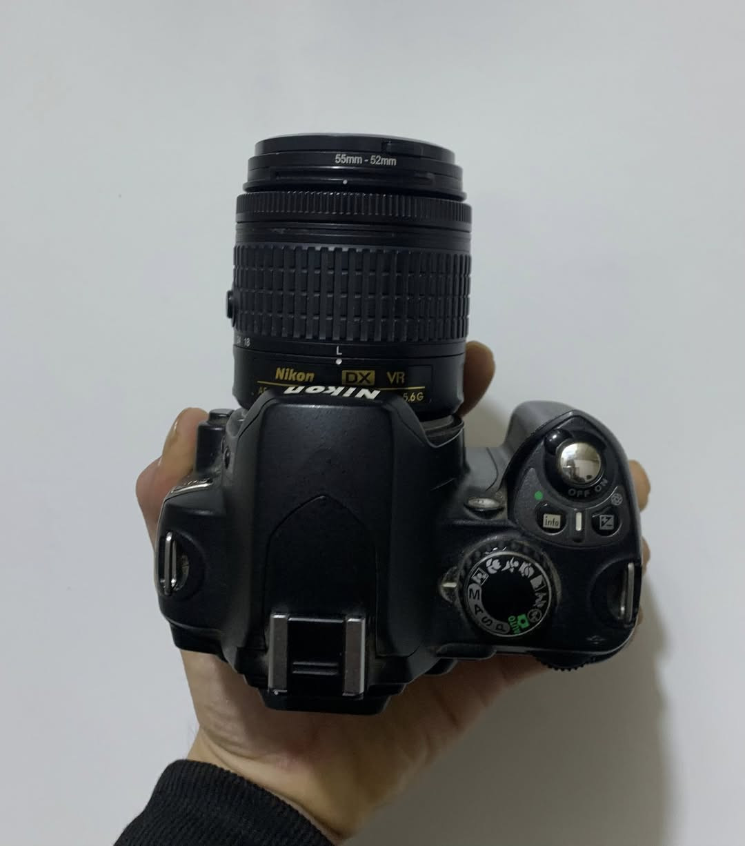 نیکۆن دی ٤٠ 
 لێنزی ١٨-٥٥ ی لەگەڵ دایە بە ڵام مانوێڵە لێنزەکە ئۆتۆ فۆکسی نای کات 
 شەحن و پاتری خۆی لەگەلدایە و نرخی هەرزان  
١٠٠ هەزار گەیاندن هەیە


**إذا كنت صاحب هذا الإعلان وتريد حذفه لأي سبب، رجاءا أرسل رسالة إلى الدعم الفني**