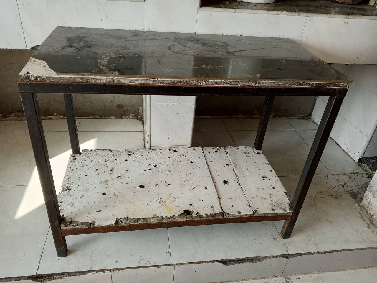 سلام عليكم غراض مطعم للبيع استفسار عله هاذه رقم ***********
