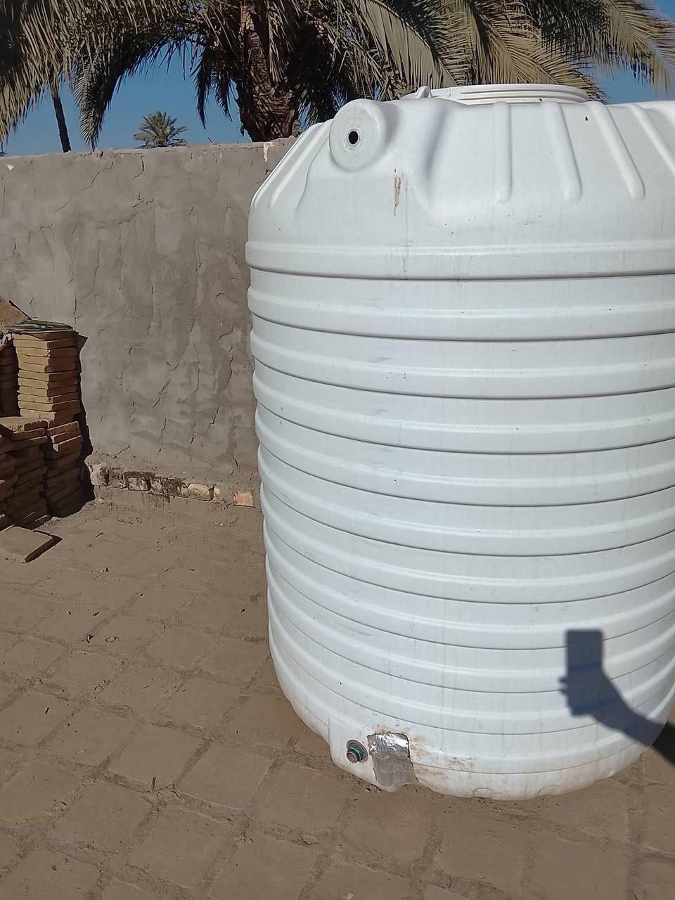 فرشيات يطلعن بيهن 250 
وعدي هاذه للبيع 
مكاني ابو غرق رقمي ***********
