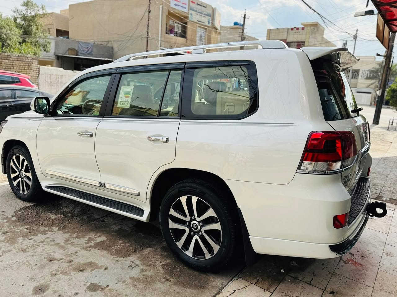 سلام عليكم
البيع لاندكروز  وكاله شركة ساز

رقم بغداد 

موديل 2019 

بيها باب عكس السايق صبغ 

السونار موجود داخل المنشور 

ماشيه93

مواصفات شركة ساز 

حجم المحرك 6 سرندر 4000

معروفه ماكو داعي اذكر المواصفات

السعر 495$ بيها مجال الشراي

العنوان بغداد العبيدي 
مراوس ترهم 

***********
