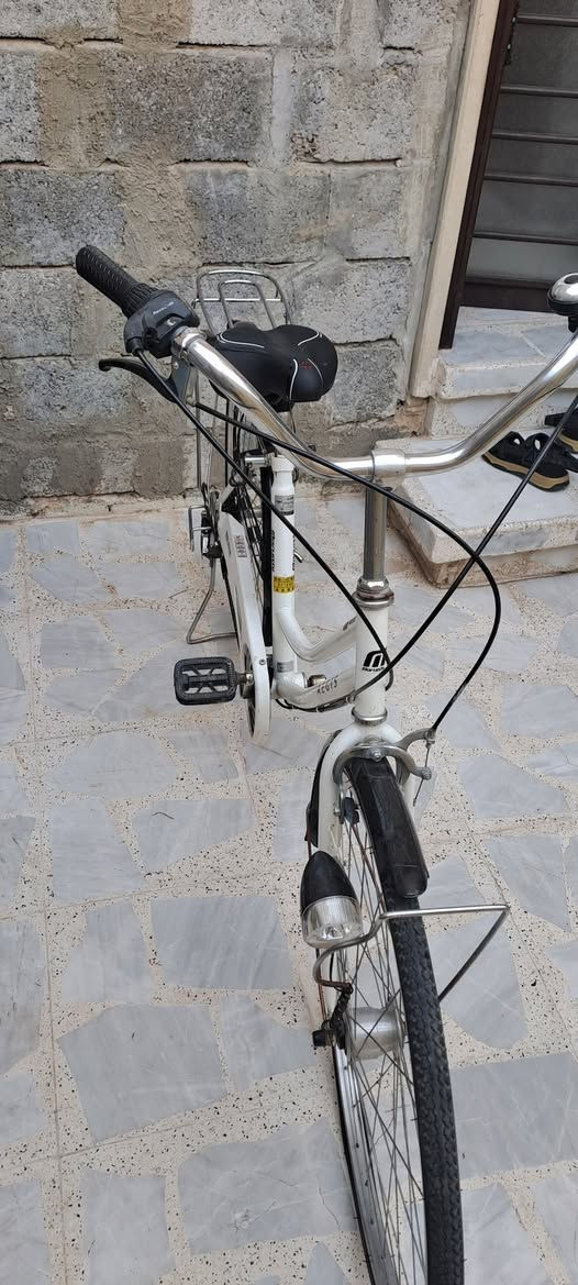 باسكل عبد الحليم ماركه باله⚡️
كير خارجي 6 سرعات 🚴‍♂️
دينمو ولايت شغال 💥
لشه المرغوبة السعر (130) ألف 
*********** الموصل الأيسر
