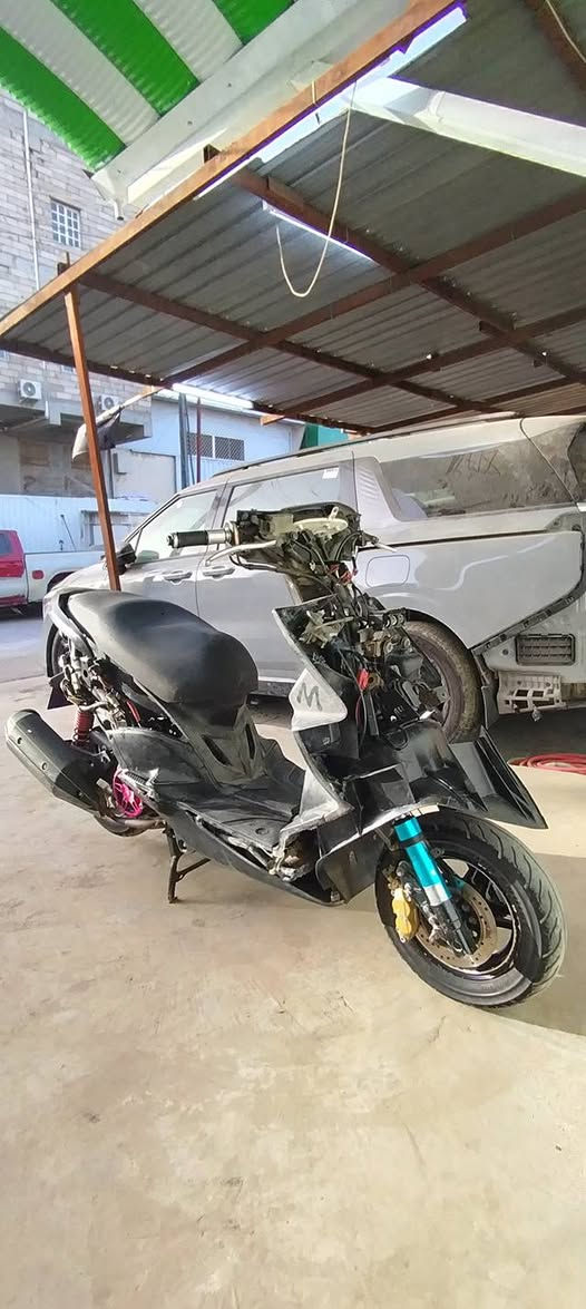 للبيع جيتي ار ابيعلك لعب كفراتها موجوده نقص بس بجم بيها ويل نجمه اصلي. صدر اصلي تزويدات بسيطه شلعه ومعدل تخبل  سعر 850 وبيها مجال قليل مكان زعفرانيه  ***********
