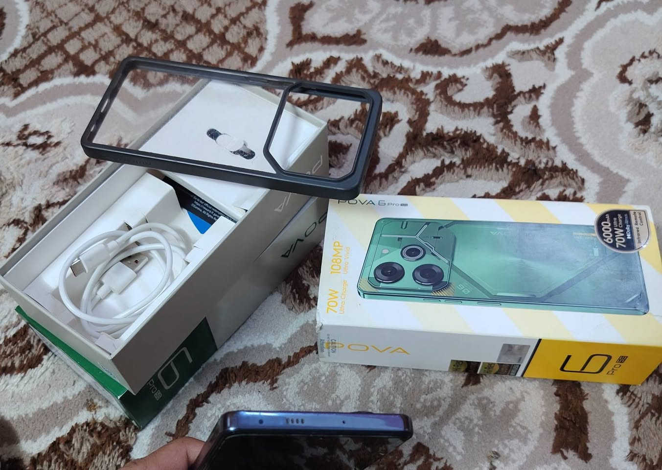 وحش العاب البيع  بوفا 6 برو فايف جي جهاز اخو جديد نظيف كلش ذاكرة 256 رام 12+12  كامره الرئسية108 بطارية6000 بوبجي 90 افريم مكاني موصل جانب ايسر تعال خاص مفتوح *********** وتساب هم موجود
