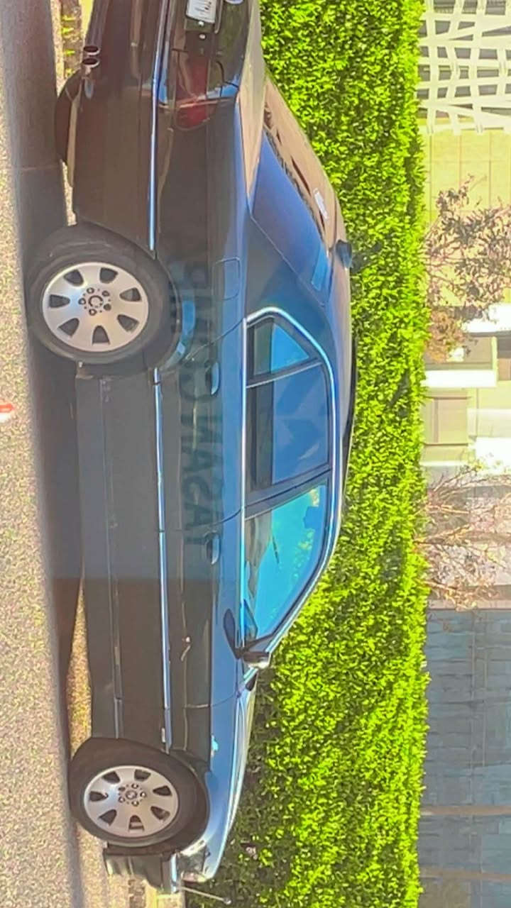 BMW 740i
مۆدێلی ١٩٩٨
هەشت پستۆن گێڕ تۆماتیک
مواسەفات فول دەبڵ جام ئاوينە كارەبای سڵایت كوشين غەزن هیتەر مەساج ناو زەرد تەبريد جوار تايە و يلی لۆكی لەژێرە قەپات مواسەفات
سەیارەکە بێ ليدران بێ دەعم تەنها پەمپە بۆجوانی
چوار ساڵنسای سپۆرت
ئاڕم پاکانەی هەیە بەشەرت
ناونیشان هەولێر
نرخی ٥٧ گەڵام مەجالی مامەڵەشی هەیە
ژمارە موبایل *********** ڤایبەر گؤرينةوةش دةكةم بةشتيك دلم بيت لةگةل رئزم أربيل, العراق
