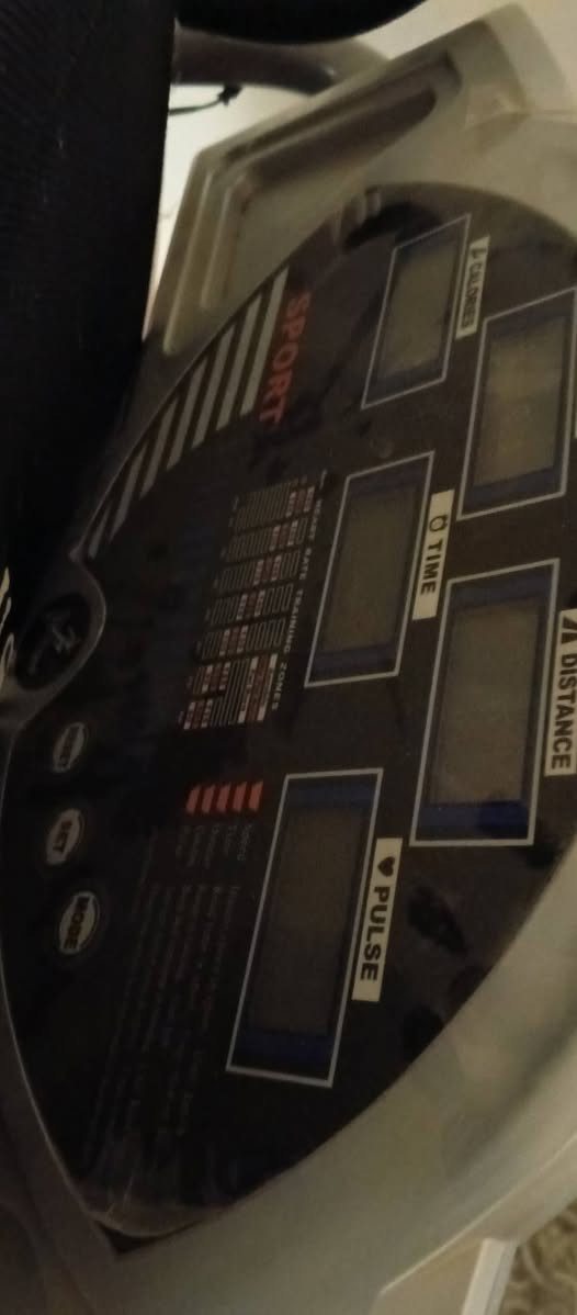 السلام عليكم جهاز جري ميكانيك للبيع جديد سعر 200 لتواصل ***********
