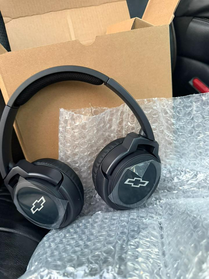 جديد غير مستخدم ( سماعات-ارضيات)
مال تاهو للبيع السعر اتصل ***********
