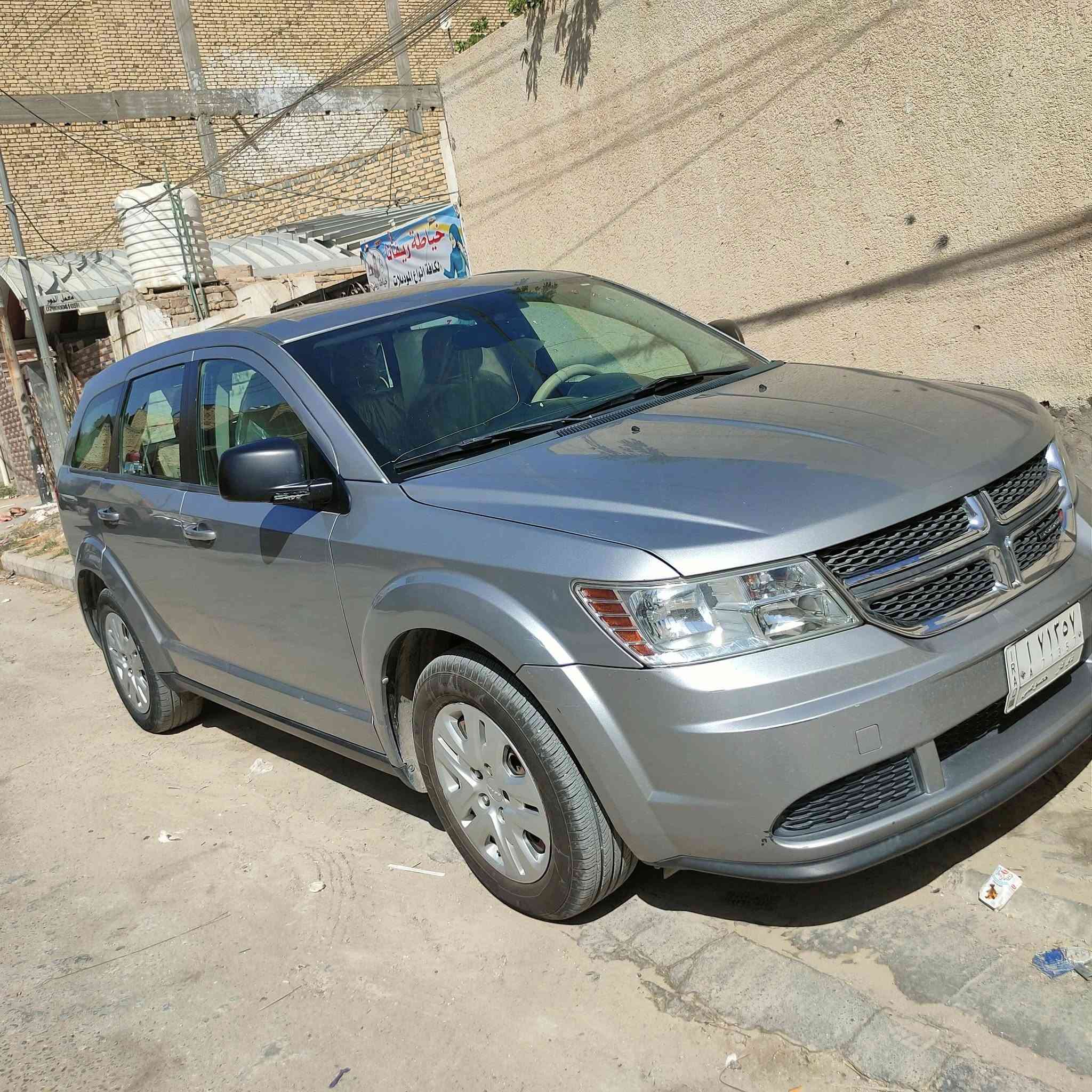 جورني ذي قار باسمنا موديل 2015 سبعة راكب ٣ قطع تبريد السيارة تقرير مكفولة من الحادث والصبغ .. سيارة مال بيت صارلها عندي 6 سنوات 
السعر ١٢٥ ورقة وبيها مجال
الاتصال على الرقم
***********
