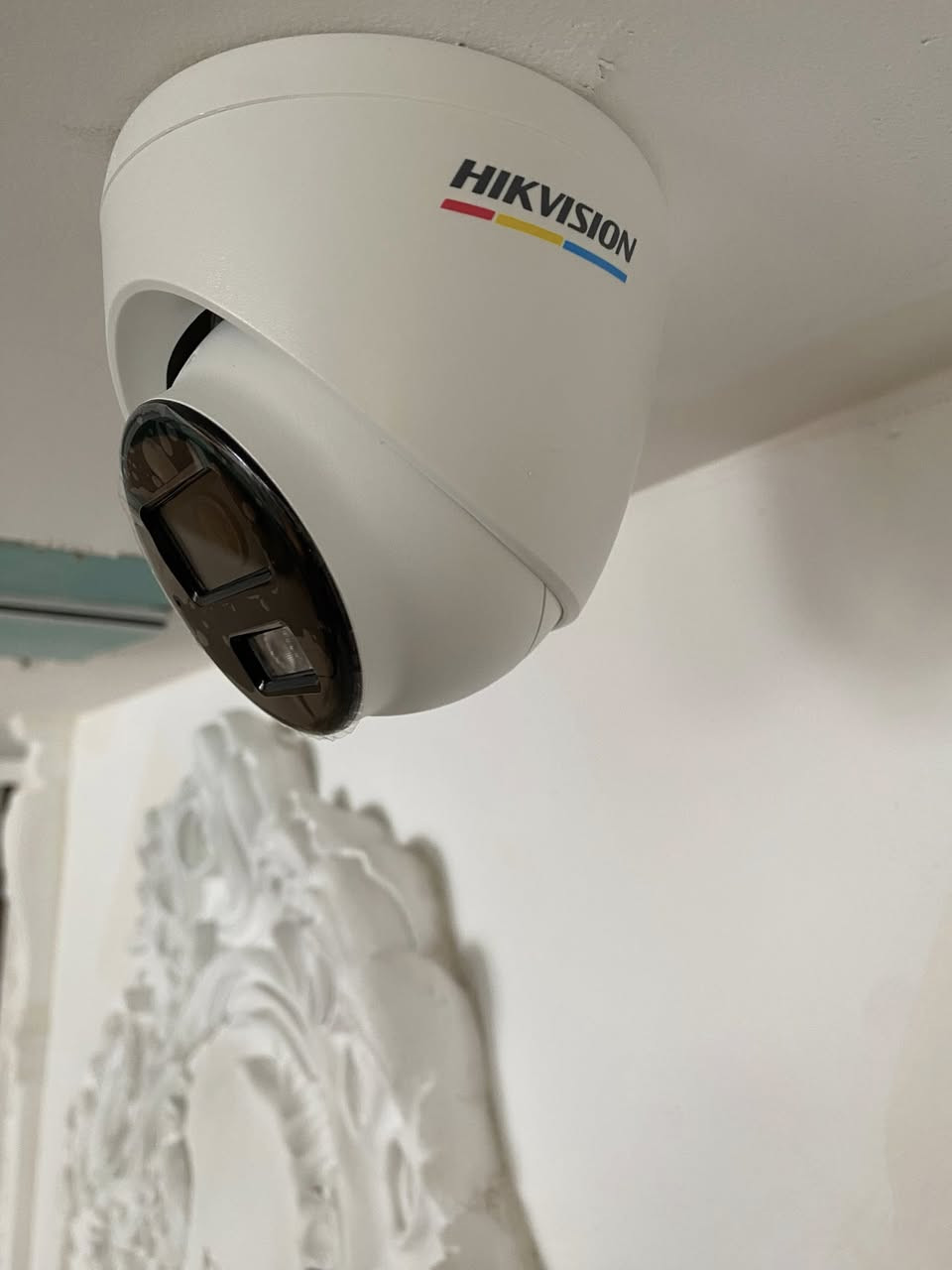 تنفيذ سكيورتي سنتر لكاميرات المراقبه لصالح مطعم زرزور 
كاميرات مراقبه من #هيكفجن العالميه نظام ip بدقه 2 ميكا و4 ميكا و6 ميكا تامين الموقع ب46 كاميرا كلر فيو صوت وصوره تم استخدام جهاز nvr 7746 يستقبل هاردات عدد8 
تم استخدام هاردات 16 تيرا وهاردات 6 تيرا حسب المده المطلوبه في التسجيل تم توزيع السويجات في كل طابق واستخدام سويجات صناعيه تم تسليك الكيبلات بطريقه احترافيه واستخدام كيبل نحاس 100‎%‎لبعد المسافات تم استخدام سماعات صوت للقاعه والحمامات بقدره 30 واط عدد 16 سماعه وامبليفاير عدد 2 بمواصفات عاليه جداد تم نقل الصوره الى شاشتين باستخدام kvm فايبر اوبتيك للحصول على جوده ودقه عاليه تم استخدام عاكسه 5 امبير وبطاريه 🔋 بقدره 200 امبير تم ترتيب المنظومه داخل راك حجم 22 يونيت تم ربط المنظومه على الهاتف والمشاهده 🌎 من جميع انحاء العالم ✅
#مستعدون_لتجهيز_وتنفيذ_كافه_المشاريع 
#كاميرات_مراقبه_انظمه_شبكات_انظمه_الاطفاء_صوتيات
#للحجز_مراسله_الخاص_حصرا_ليس_لدينا_حساب_اخر


**إذا كنت صاحب هذا الإعلان وتريد حذفه لأي سبب، رجاءا أرسل رسالة إلى الدعم الفني**