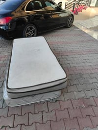 2عدد دوشك دبل.للي محتاجينه آبلاش   آهم شي تكون محتاجهن تعال خذهن مجانٱ...