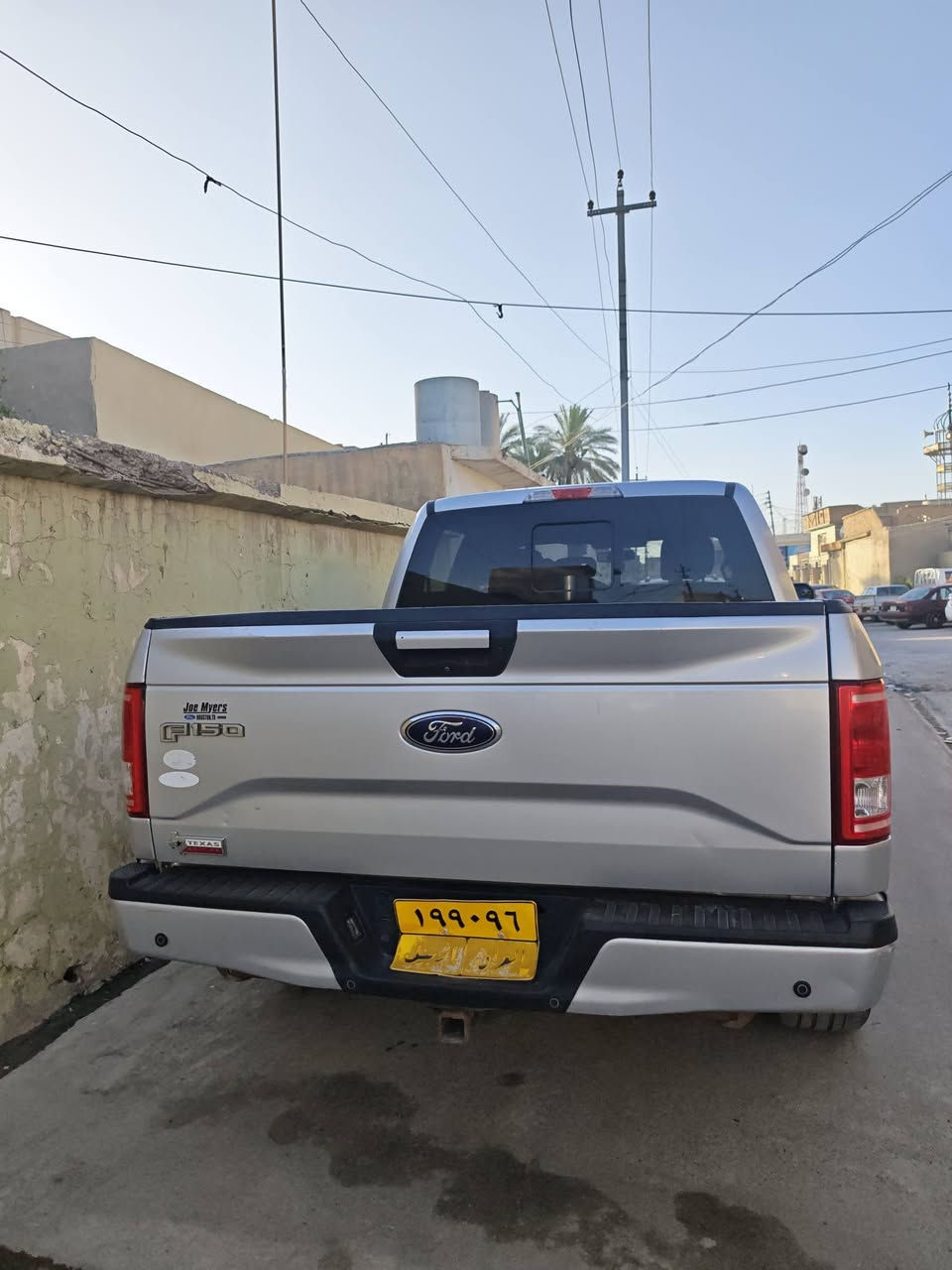 السلام عليكم.
فورد F150 للبيع بسعر مناسب جداً 
موديل 17 محرك 8 تنفس طبيعي كير طرح بدي قصير باب طويل المرغوب للتواصل على الارقام التالي ملاحظة شراي خابرني مو شراي لا تخابر ارجوك 
***********
***********
