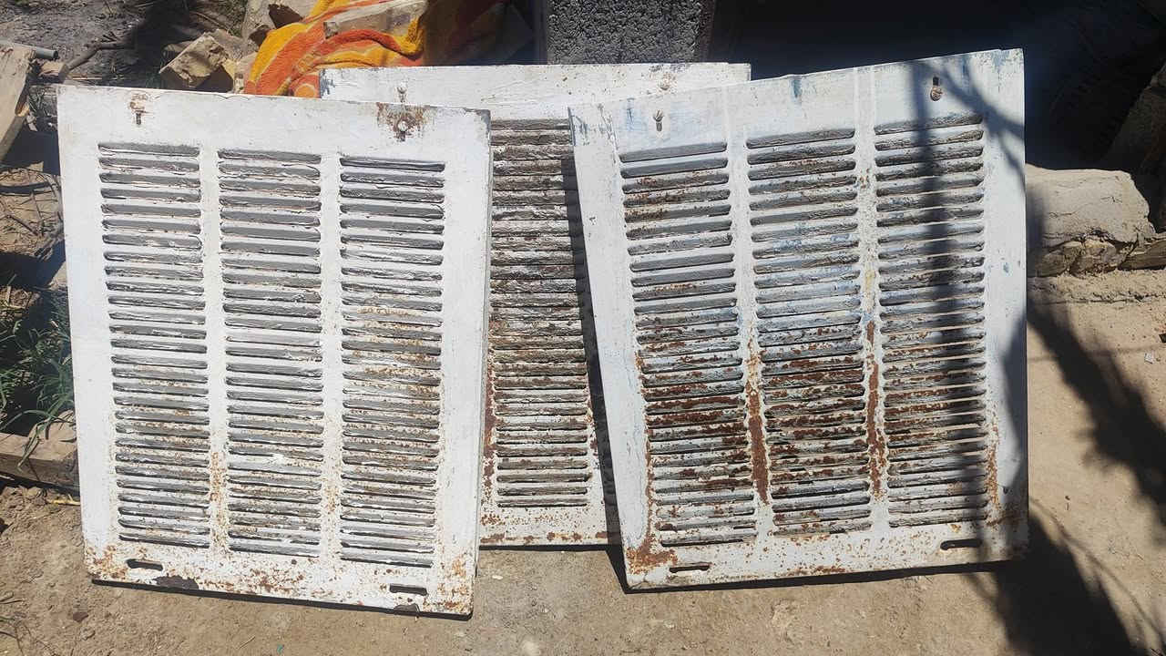 السلام عليكم.
متوفر مبرده فافون نضيفه محتاجه فقط ماطور كامله وبالفيديو شغاله ولكن حاليا ماطورها احترك جاهزه واتربم وطوافه وليف طبقتين . ب55 

+ 6 شبابيك مبرده ارتفاع 71 عرض 59 نضيفات. كلهن ب25 

+ شباك ب35 مابي اي خياس يحتاجله صبغ فقط حديد ثقيل 
مكان رفاعي


**إذا كنت صاحب هذا الإعلان وتريد حذفه لأي سبب، رجاءا أرسل رسالة إلى الدعم الفني**