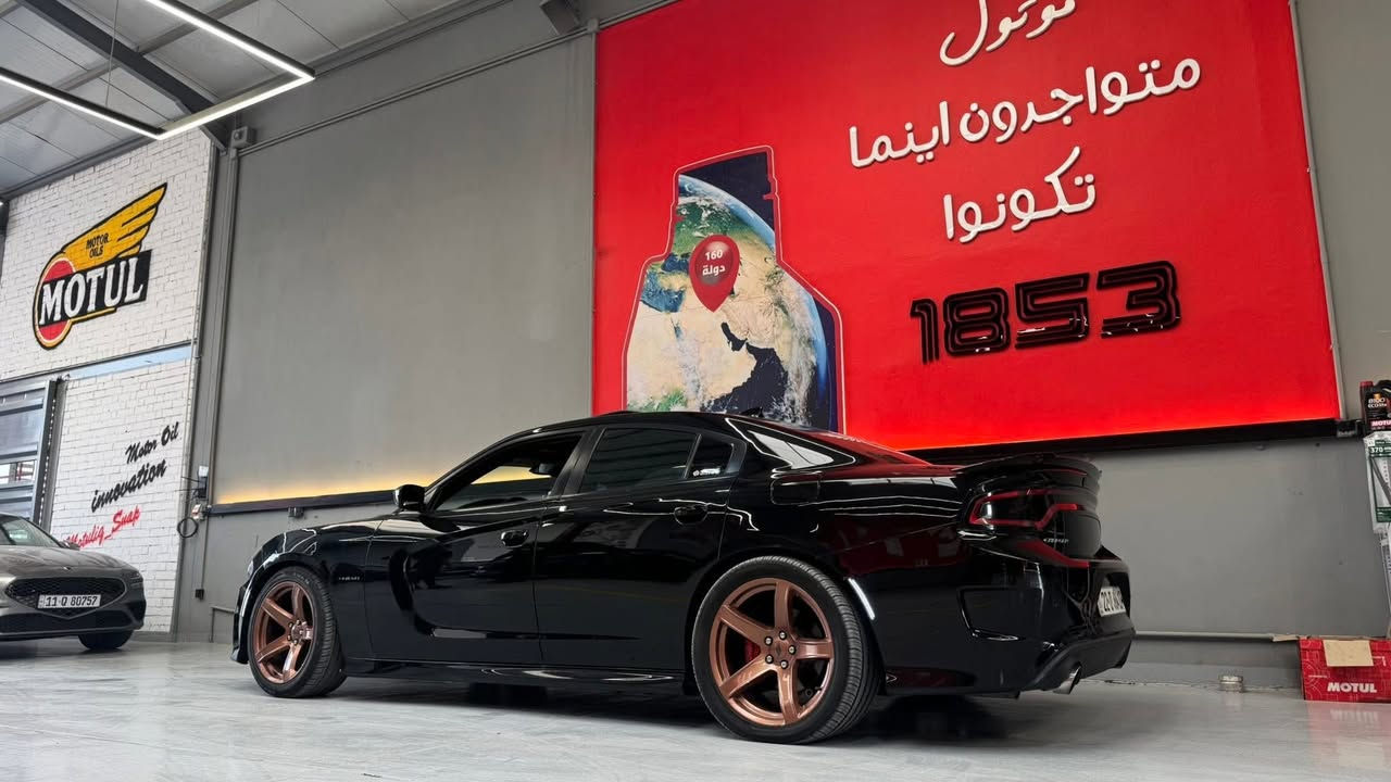 السلام عليكم 
#بيع_فقط 
جارجر 2021
RT SUPER TRACK BACK 
8 سلندر 5700
فتحه فول مواصفات 
ماشيه 34 الف حقيقي 
حادثها بنيد فقط بدون شواصي بدون لغود شرط 
وباردات 2 بالجاملغات الاماميه 
كير مكينه حداديه تبريد مكفولات
ادامه كامله مسويلها 
السياره جديده وكلشي ماعايزه ومصروف عليها 
عليها عدسات و لدات متغير الالوان 
وعليها ويل روهانا وتخم تاير 315 
بوليش ونانو سيراميك ضمان سنتين 
صور الحادث والسونار مرفقات بالمنشور 
السعر 230$ 
مكان السياره النجف الأشرف 
***********
***********
