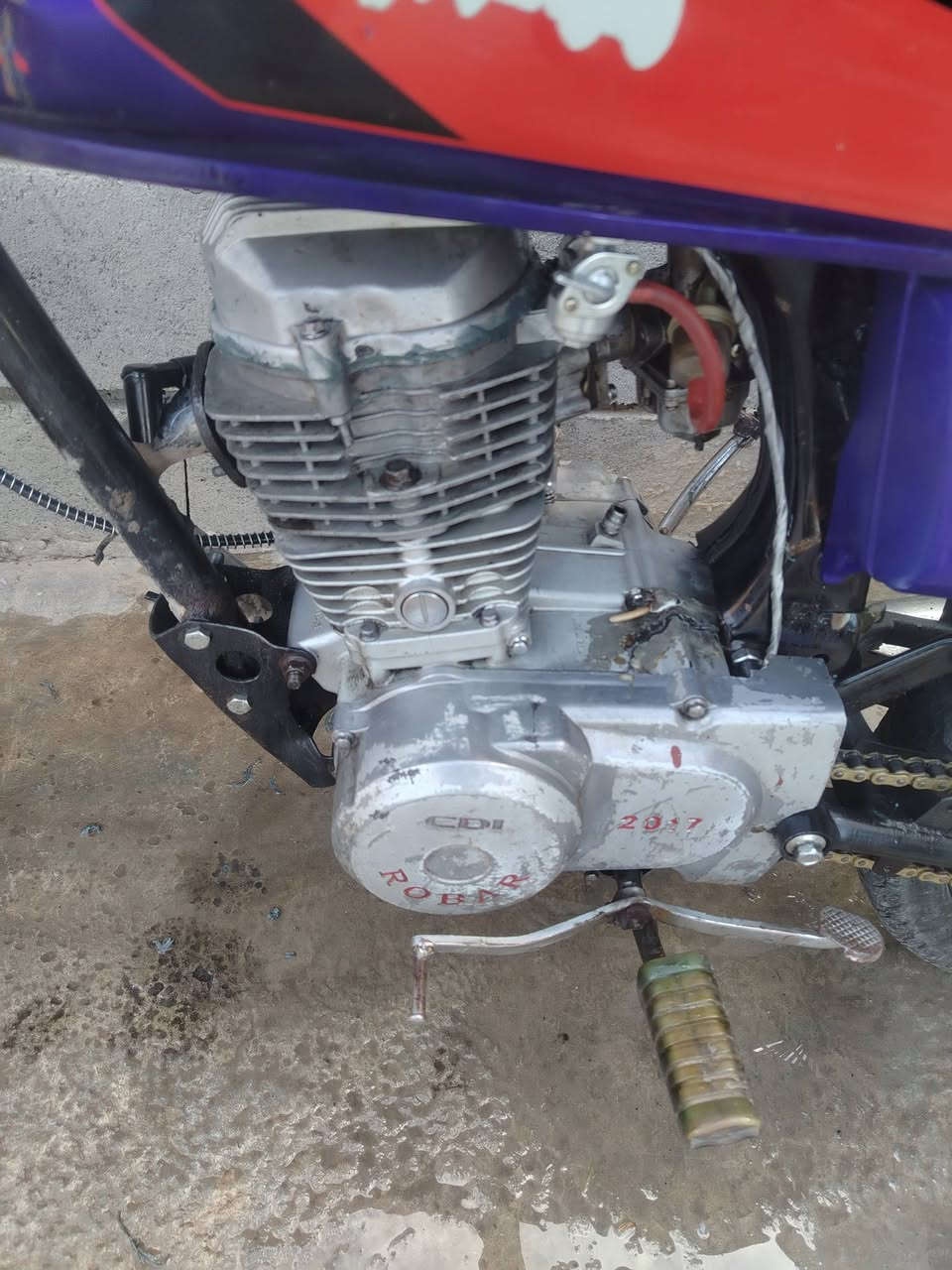 السلام عليكم للبيع واحد سيفان موديل 23محرك مفتوح نشاط فول السعر 450وبي مجال ولاخر تايكر موديل 17محرك مفتوح السعر 175وبي مجال اتصل وتدلل. ***********
