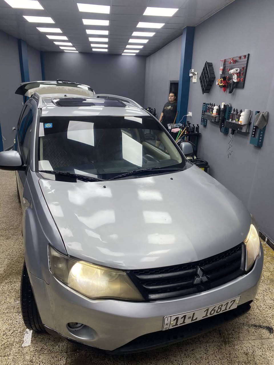 السلام عليكم اوتلاندر ٢٠٠٨خليجيه بيها اكثر من قطعه صبغ ابيع حزام تبريد تدفئه شغلات السياره بسمي تحويل ثاني يوم رقم انكليزي السياره جاهزه بدون دواخل منضومه زنون 
مكانها بغداد العامريه
سعر ٨٥وبيها مجال بسيط 
***********
