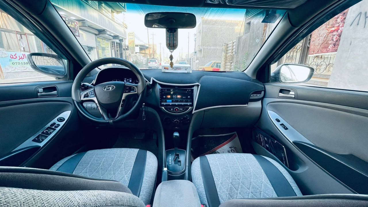 اكسنت موديل 2017 ماشية 93
مكينه 1.6 
كير مكينه مكفولات 
بيها 3 قطع بدون كل دواخل 
تخم تاير وويل كب جديد بطارية جديدة
السياره نظيفة ومال بيت 
السعر 96 وبيها مجال
 للاتصال
***********
