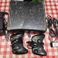 اكس بوكس 360للبيع عنوان بغداد مدينه الصدر  07712915156