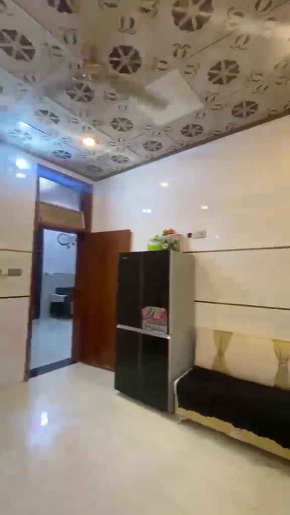 للبيع دار ركن سكني حديث البناء (بناء سنة 2023)
طابو زراعي سند ٢٥ 
 الموقع:بكرلي ـ قرب مول فيروز فرع علي الحميري 
المساحة: 200م٢
4 غرف نوم، منها غرفة (سويت).
استقبال 
كليدور.٨م
مطبخ حار ومطبخ بارد.
4 مجاميع صحية.داير  شكل حرف (L).
قريب من الشارع الرئيسي
نظام كاميرات مراقبة (سستم كامل).
بناء حديث وجاهز للسكن

للأستفسار الاتصال على الارقام 
***********  امير 
*********** امير
