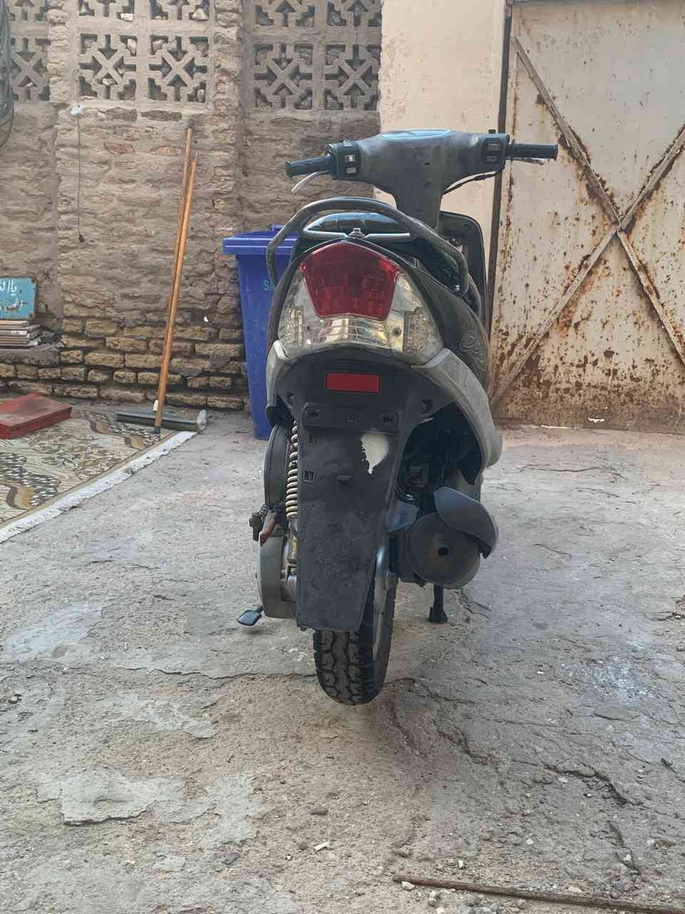 سلام عليكم ماكس 120 قجمه على وضع الشركه مكينه كابريته كله على لبلاد ما مفتوحه سعرها 750 كفر لبلادي ختم واحد شراي اتصل مكلف بل نشر ***********
