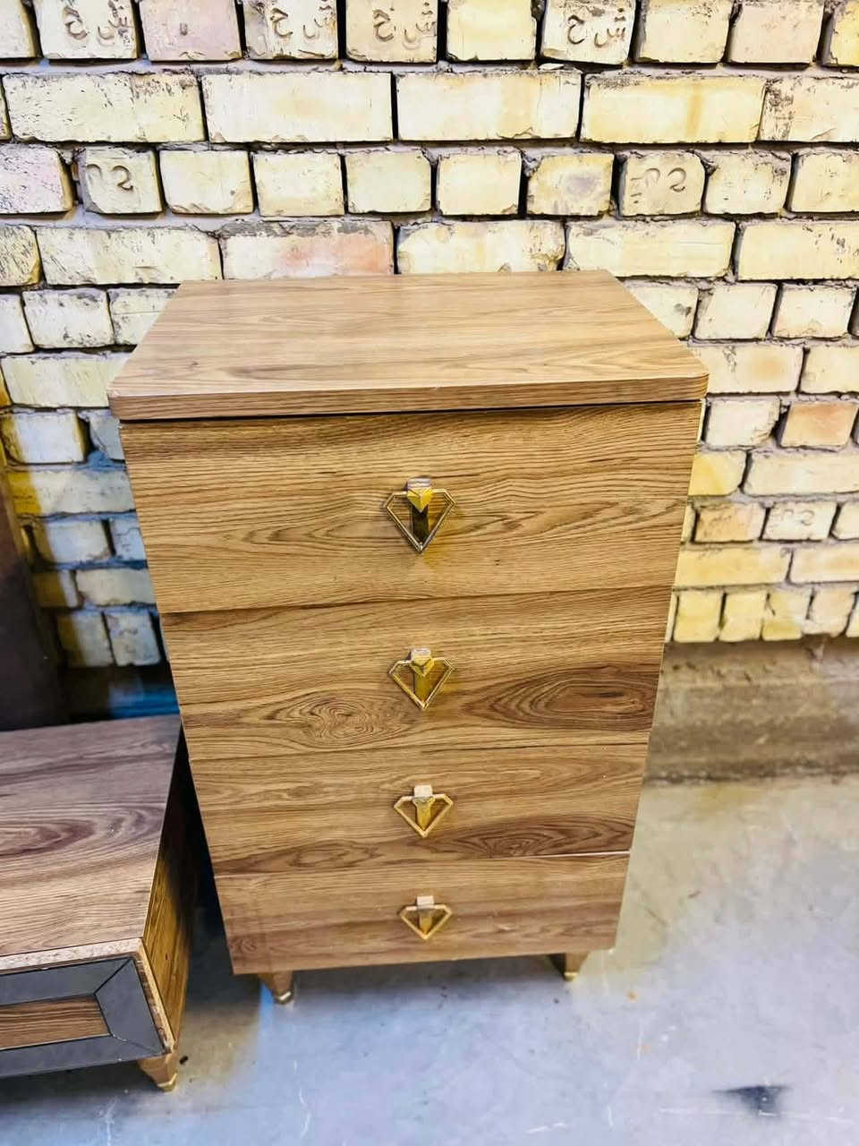 غرفه ترڪي🇹🇷  مستخدم
مودرن أصلي
قطع/7
نضافه 85/💯
نضام اسلايت 😍
مع شد ونقل 🚚 داخل بغداد مجانآ
  المحافظات بكروه
***********
