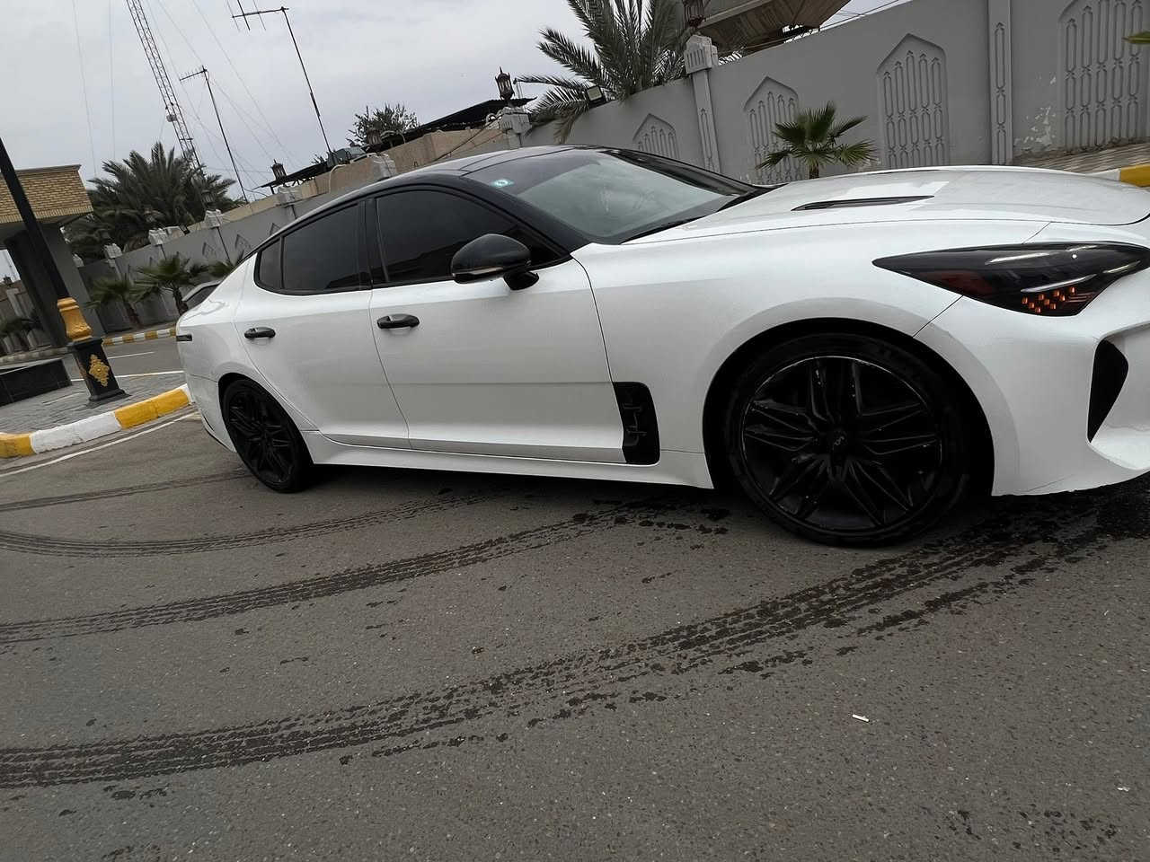 كيا ستنكر 2022 gt1 
للبيع ماشيه 26000 k بس
للتفاصيل 
***********
