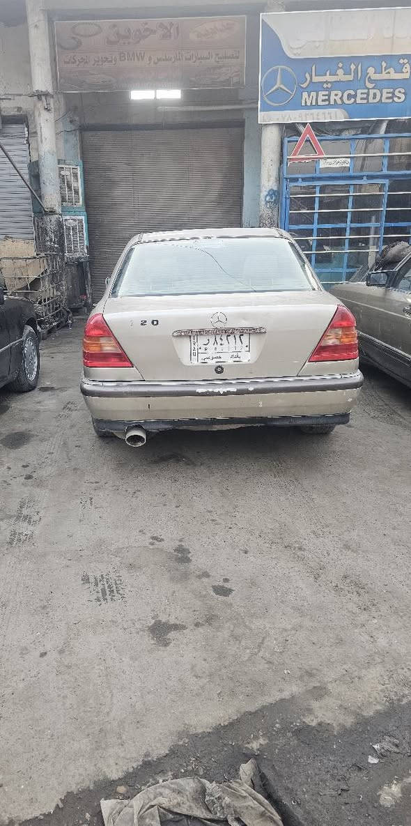 السلام عليكم 
للبيع  مارسيدس  موديل 1996 محرك 6 سلندر  خراطيم 
رقم بغداد  بأسمي  مكاني نجف السعر 55 وبيها مجال اتصال فقط ماارد ع الخاص  ***********
