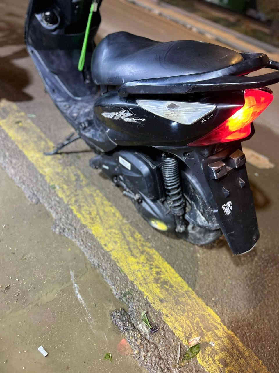 دراجه ماكس ثعلب للبيع

دراجه بلاديه نكره سلف بأي وقت كهربائيات كله شغاله مابيه كل نقص سلف هندر كله شغال اشاير يمنه يسره لايت عالي ناصي قفل ستيرن كله شغاله مكينه ناعمه حلوه شلعه معدل تخبل تاير جديد اوراق كامله مكاني غزاليه السعر 450 وبيها مجال ***********
