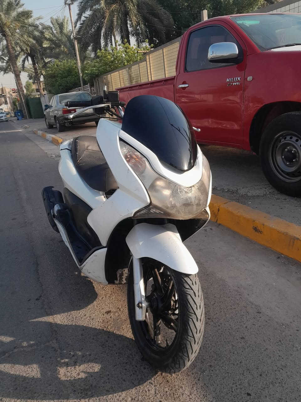 السلام عليكم 
دراجه بيسي اكس جيل 1
ياباني ستان حساس 
مكينه 150cc
دراجه كامله مكمله اي نقص مابيه كهربأيات كله شغاله مكينه
    ناعمه ماتنسمع صوته شلعه او معدل خير من الله بيه منضومه زنون عالي ناصي  دراجه كامله مكمله ربع ماذب عليه  كيجات كلهن شغاله  دراجه مابيه اي نقص سعره 900الف مكاني بغداد الحريه دور ***********
