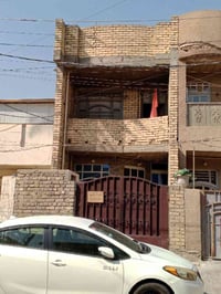 ٩٠م • واجهة ٤٫٥م • طابق أول كامل