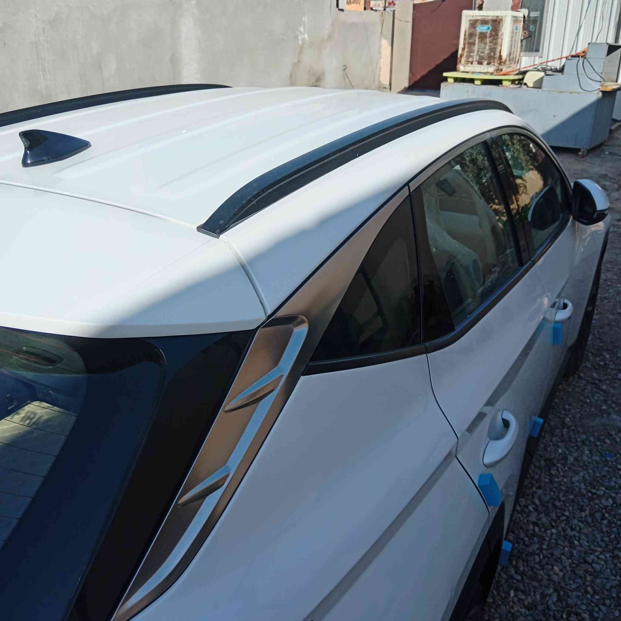 سياره توسان ٢٣ خليجي مكفوله عده طخه جوه قبق البانزين السعر خاص او الاتصال ***********
