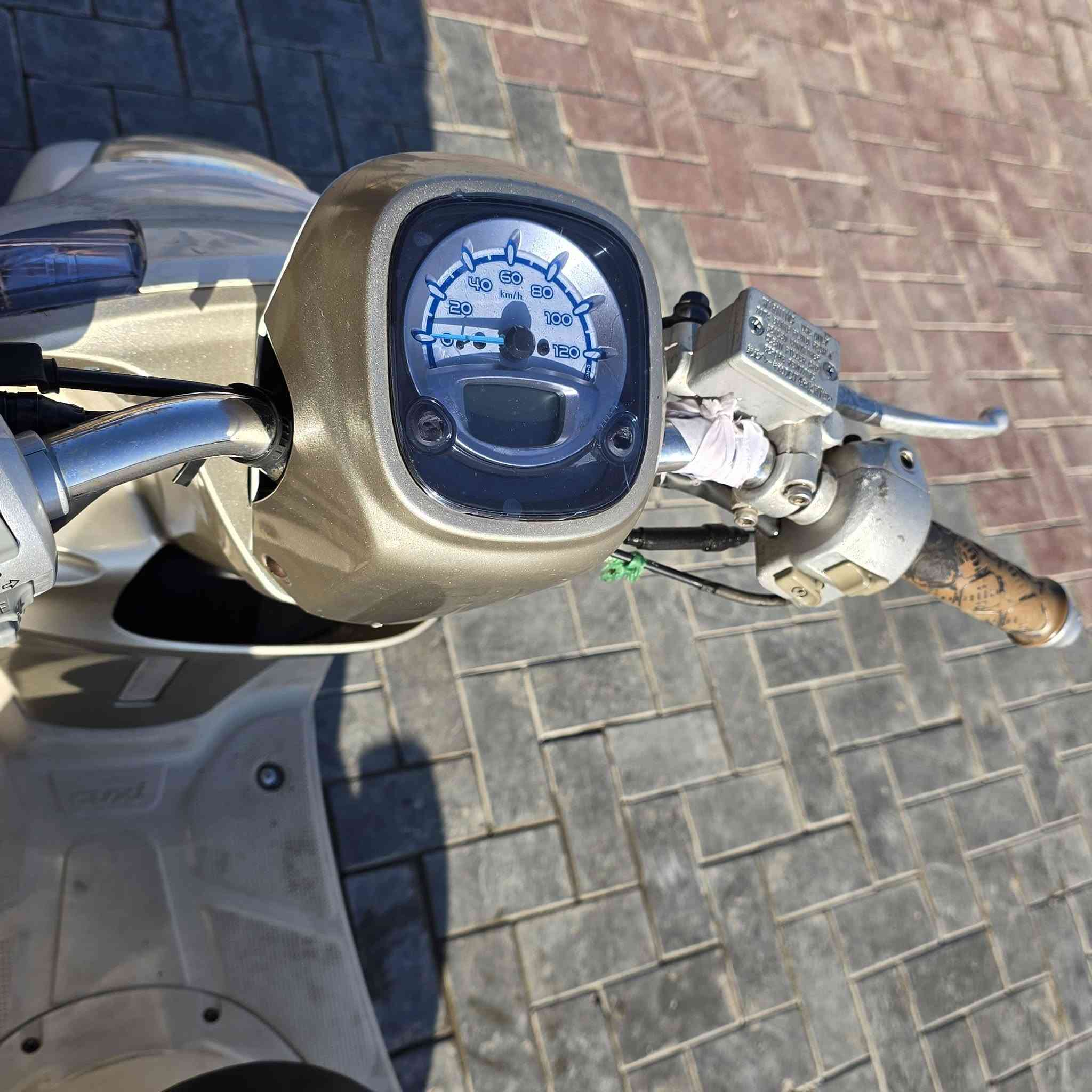 دراجه بوليسي الفين اربطعش للبيع كفاله عمامه 1,300. ***********
