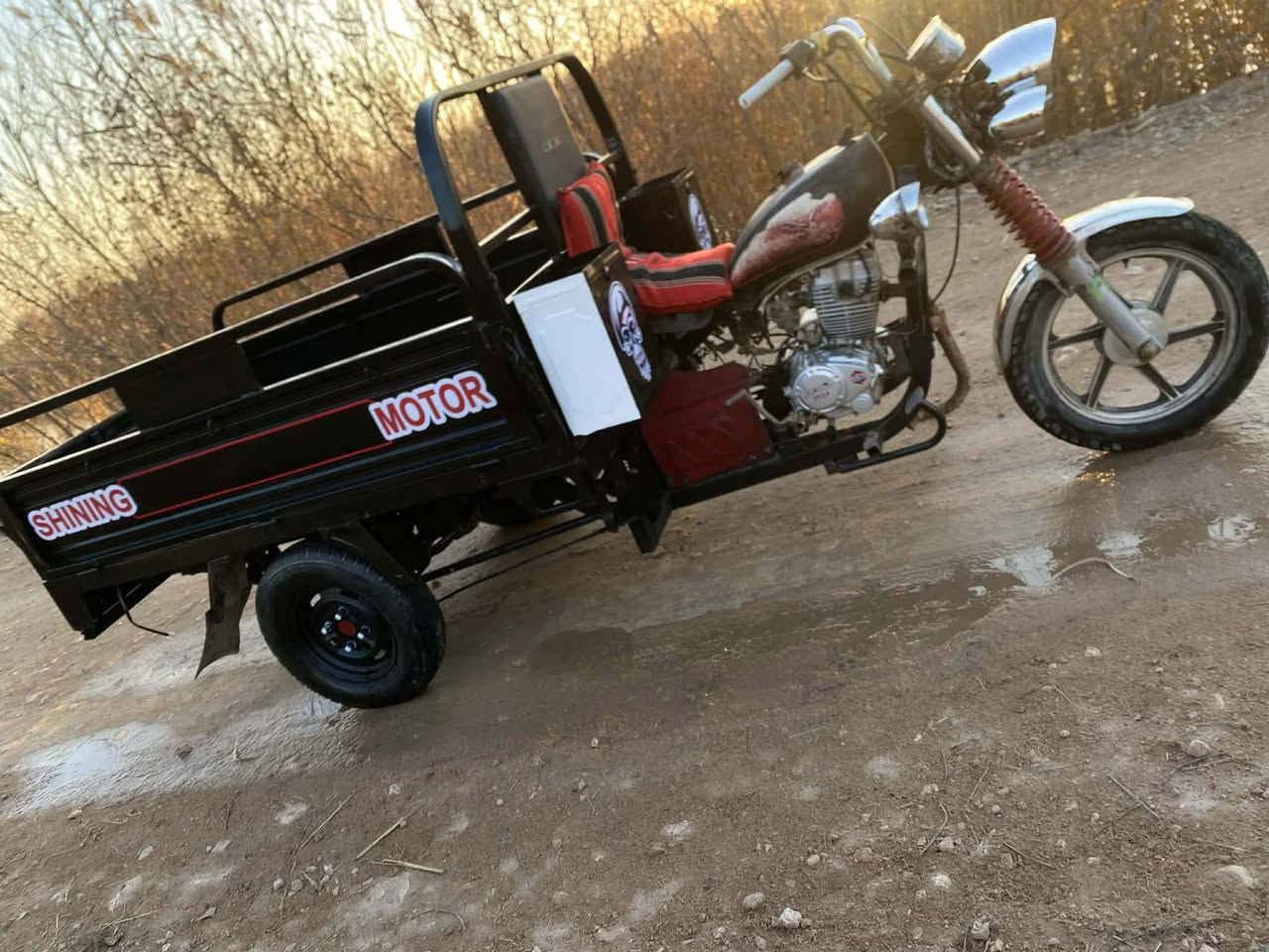 السلام عليكم ورحمة ستوتة صقر للبيع موديل 18 اوراق اصولي تايرات جدد اكسن جديد محرك 24 مكفول ركبة وشاصي مكفول بدي نضيف شوفت عينك السعر  مليون و100 وبيه مجال العنوان بابل الحمزه الغربي للستفسار ***********
