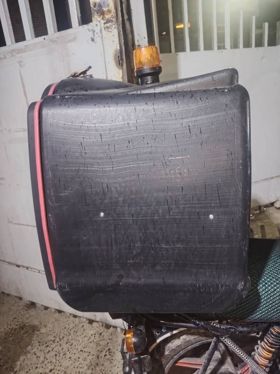 السلام عليكم صندوك دلفري للبيع قيم بالي يرضي الله + سستم دمام كرت وسماعه شغال مكاني بغداد حي الجهاد
***********
