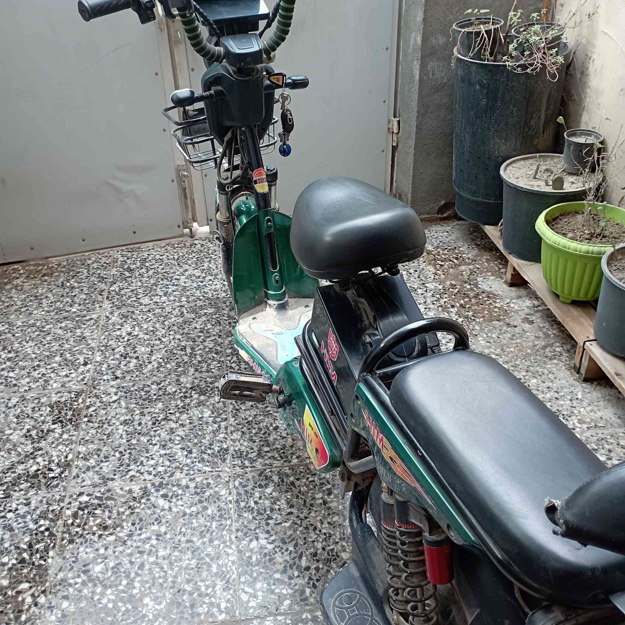 السلام عليكم دراجه شحن للبيع نظيفه
نوعها HLM
موديل 2024
4 بطاريات 
سعرها 350 وبيها مجال 
عنواني بابل حي الكرامه 
للاستفسار طب خاص
او يتصل على ***********
