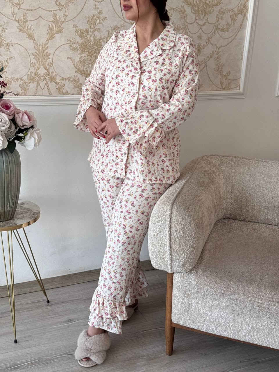 حجزززز مسبق 
تراك كريشة الخامه ممتازة 
القياسات L xl xxl 
لا يطفر لا يذب لون ولا صبغ 
اللوان تجي مشكله مو اختياري 
السعر ١٦٠ الف


**إذا كنت صاحب هذا الإعلان وتريد حذفه لأي سبب، رجاءا أرسل رسالة إلى الدعم الفني**