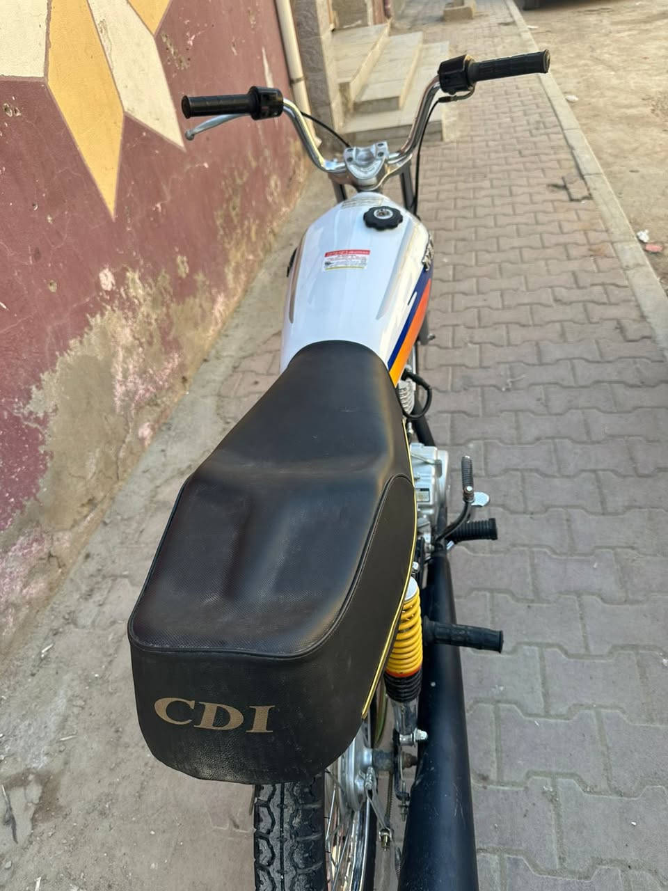 السلام عليكم ناما تعمير جديد مكينة ٢٠٢٤ مبدلة كور انتنس اصلي ب ٥٠ الف المكينة مكفولة من كلشي فقط كور مبدلة شاصي متياز سكنر ٢٠٢٣ تعميرة جديدة الله شاهد الدراجة شوفت عينكم نضيفة اطلع بيهة وين ماجان السعر اتصل وبيك خير وتدلل ومكاني ديوانية حي الجمهوري مستعجل على البيع للاتصال ***********
