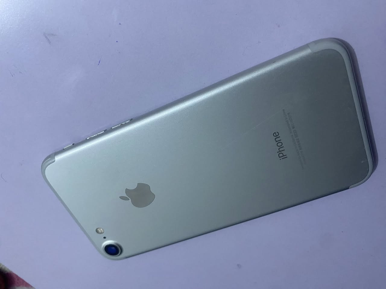 السلام عليكم ايفون 7 للبيع ذاكره 128 جهاز نضيف شوف العين بس بي الشريحه مرات تشتغل و مرات ‏୪ بي ايسي عطلان السعر 60 مكاني الجزيره 
***********
