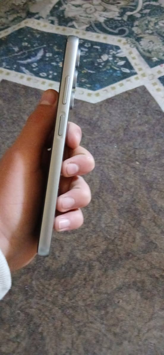 السلام عليكم موبيل جديد لوك ما مفتوح بلادي سعر 75 مكان بغداد المشتل ***********
