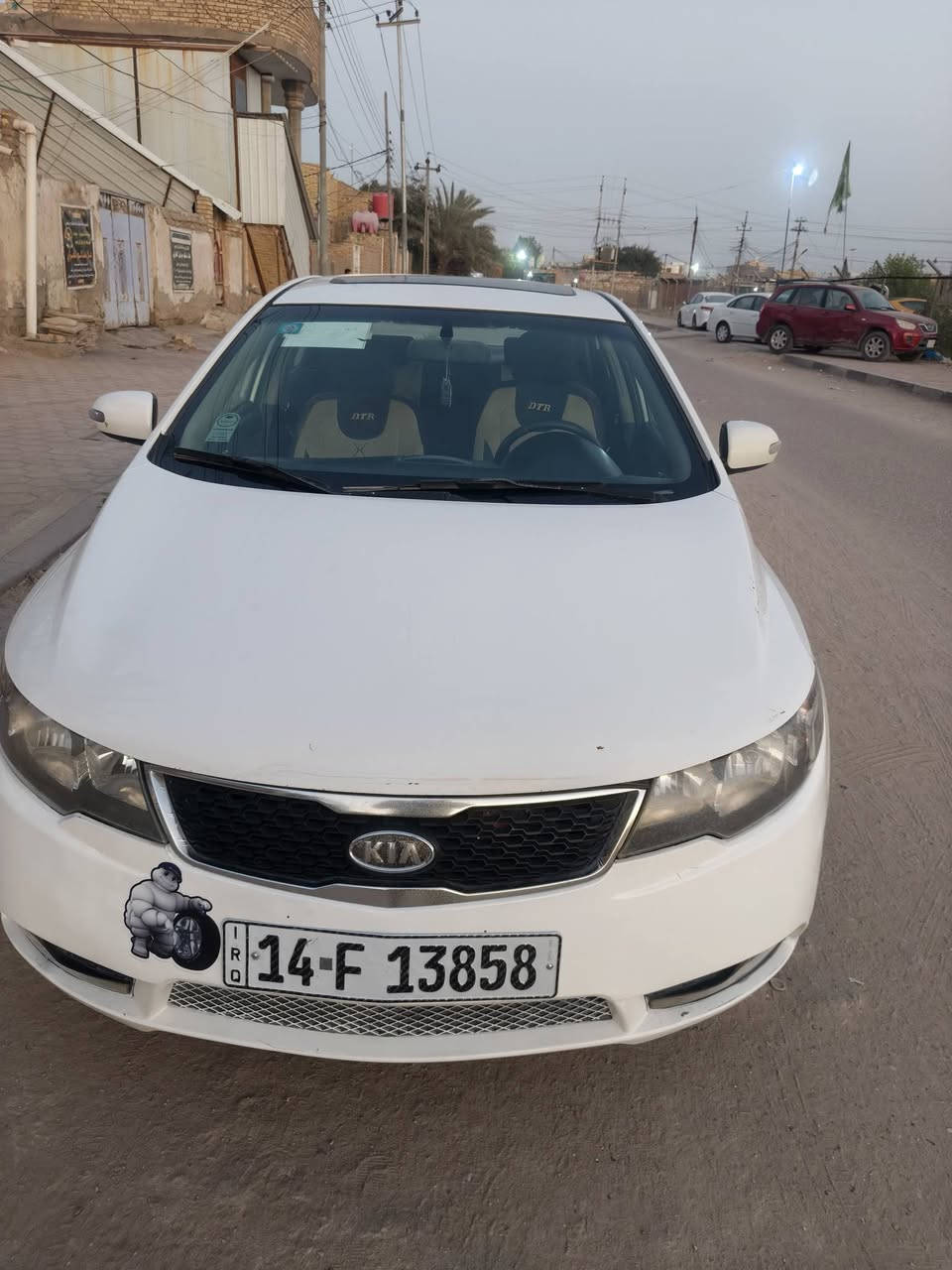 السلام عليكم للبيع سيراتو ٢٠١٣ وارد خليجي السياره مكفوله من الضربه عد التصليح المذكور ب السونار وتصليحات واضحه من تجي تشوفها السياره فول موصفات للاخير بصمه /بنوراما الخ...  السياره ب اسمي انه عنوان السياره ذي قار/ حي الشهداء ورقمي هذه *********** الشراي يتصل ما ارد ع الرسائل السعر ١٠٣ وبيها مجال
